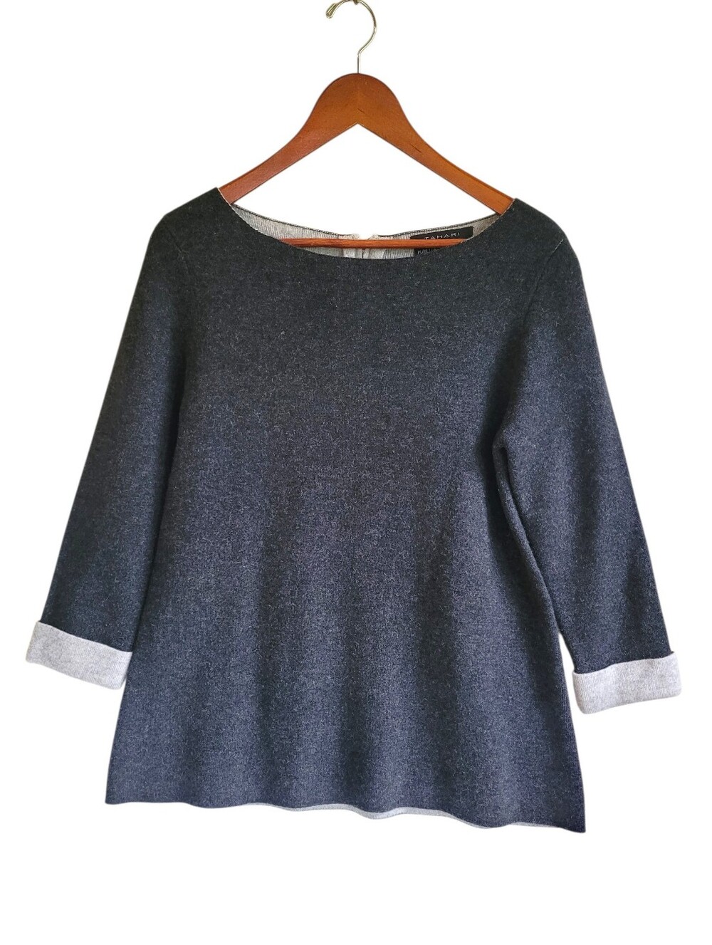 Tahari 100% Cashmere Double Layer Charcoal Gray Boatneck Sweater Womens Small